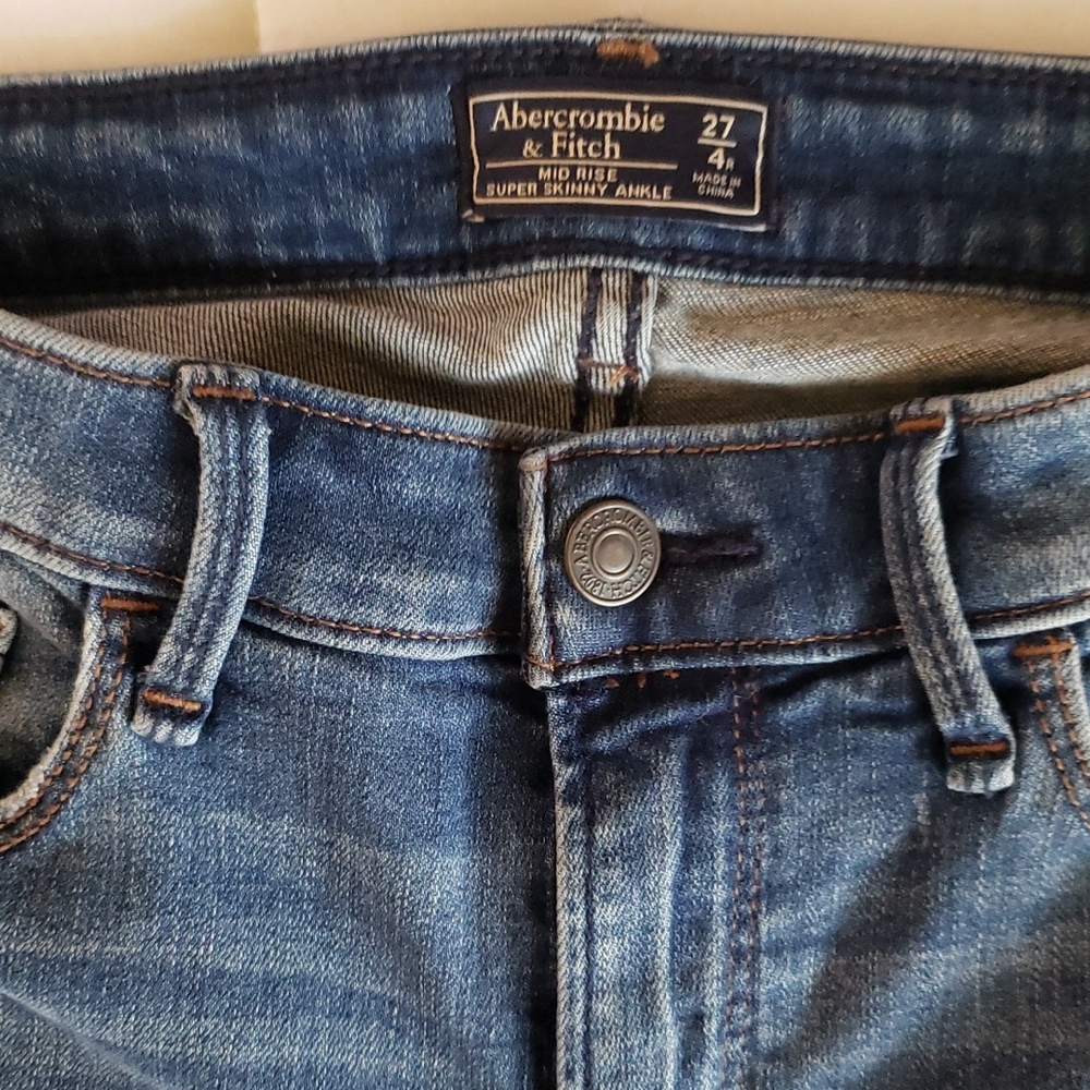 Abercrombie & Fitch Mid-Rise Denim Jeans
